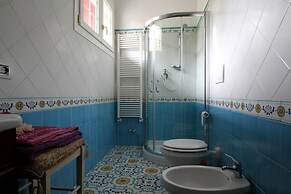Vanessa House