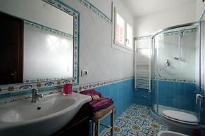 Vanessa House