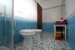Vanessa House