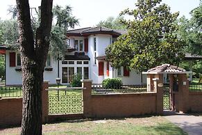 Vanessa House