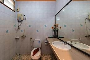 Baan Karon Hill Phuket Resort