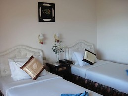 Baan Karon Hill Phuket Resort