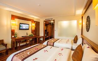 Royal Empire Hotel