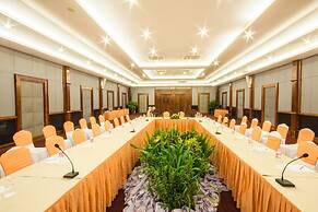 Royal Empire Hotel