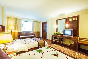 Royal Empire Hotel