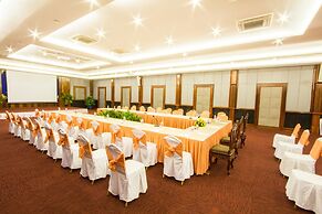 Royal Empire Hotel