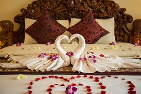 Royal Empire Hotel