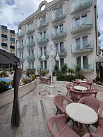 Hotel Ambassador