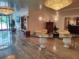 Hotel Ambassador