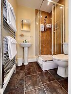 Alcuin Lodge