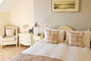 Alcuin Lodge