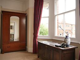 Alcuin Lodge
