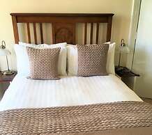 Alcuin Lodge