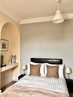 Alcuin Lodge
