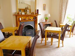 Alcuin Lodge