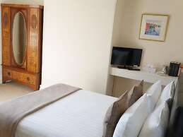 Alcuin Lodge