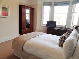 Alcuin Lodge