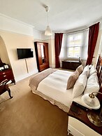 Alcuin Lodge