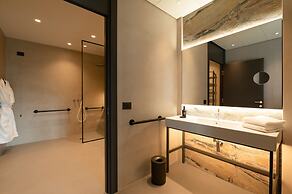 DUPARC Contemporary Suites