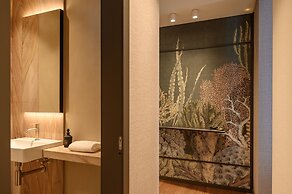 DUPARC Contemporary Suites