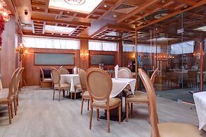Central Plaza Hotel