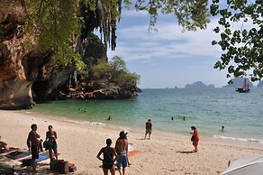 Diamond Cave Resort