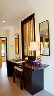 Palm Galleria Resort