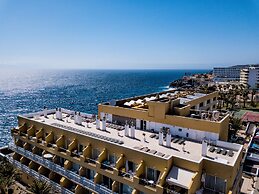 Atlantic Holiday Hotel
