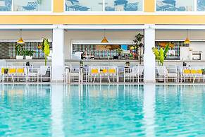 Atlantic Holiday Hotel
