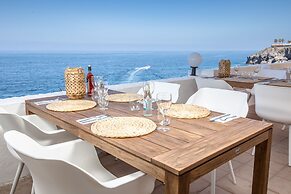 Atlantic Holiday Hotel