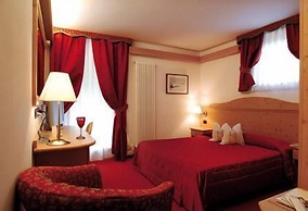 AlpHotel Taller