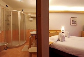 AlpHotel Taller