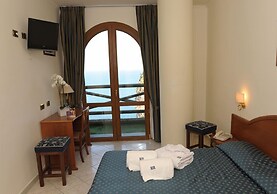 HR Hotel & Spa