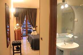 HR Hotel & Spa