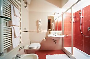 Hotel Sirio