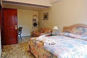 Hotel President