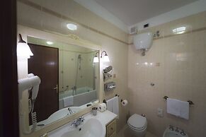 Villa Scacciapensieri Boutique Hotel
