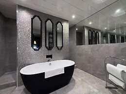 Richmond Park Hotel