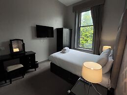 Richmond Park Hotel
