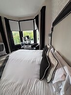 Richmond Park Hotel