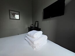 Richmond Park Hotel