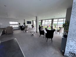 Richmond Park Hotel