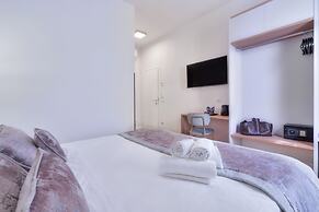 Hotel Cosmos