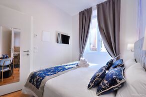 Hotel Cosmos