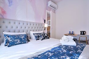Hotel Cosmos
