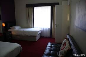 Islington Inn