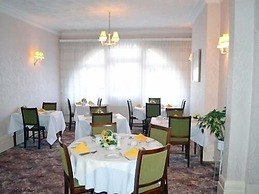 Chudleigh Hotel