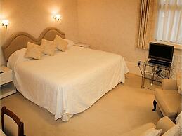 Chudleigh Hotel