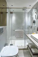 Grand Residency Hotel & Serviced Apartments