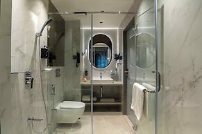 Grand Residency Hotel & Serviced Apartments
